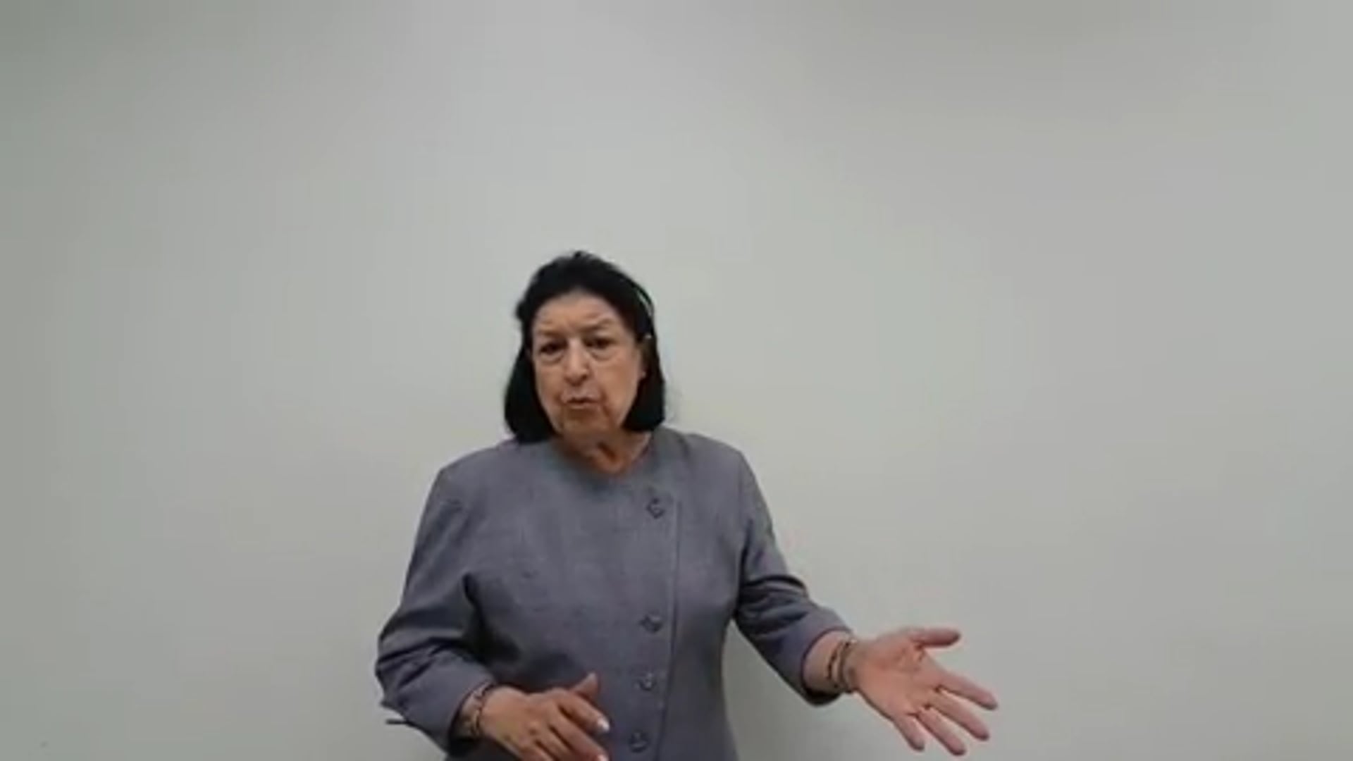 A professora Ana Maria Martins dá dicas para não errar na entrevista de emprego Confira!