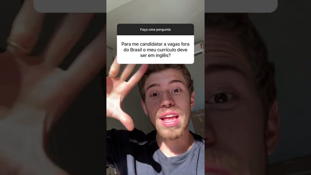 Para me candidatar para uma vaga fora do Brasil o meu currículo deve ser em inglês? | #shorts